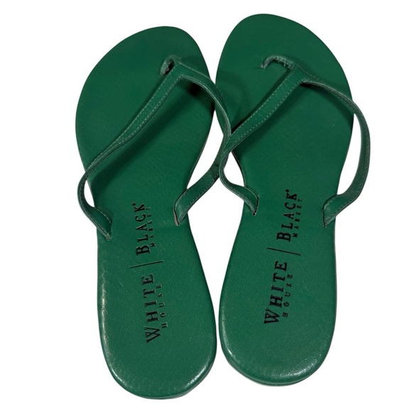 White House Black Market Emerald Sandals - Picture 2 of 8